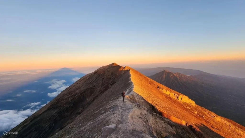 mount-agung-sunrise-track-bali